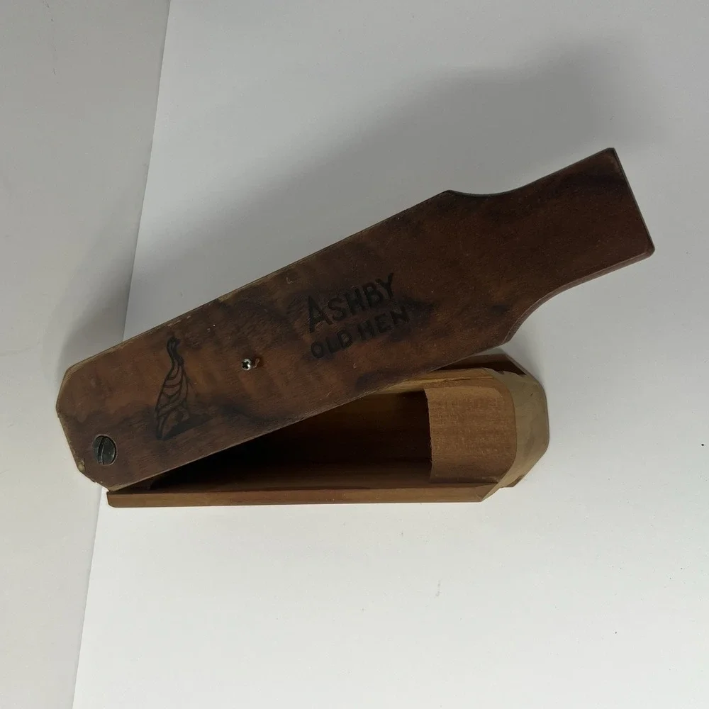 Vintage Ashby Old Hen Turkey Call Single Sided Box Call Hunting Wood USA